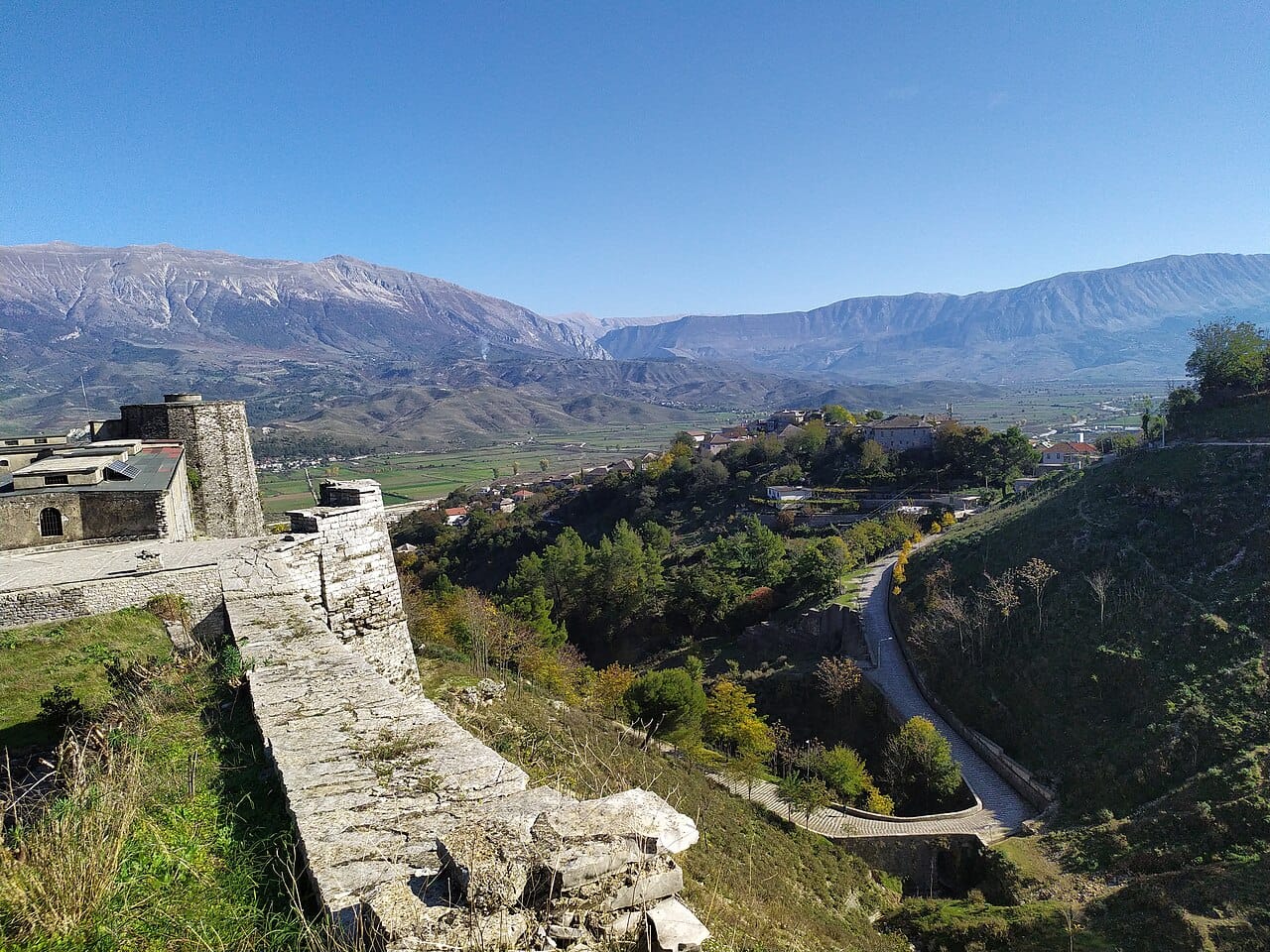 Festivali Folklorik i Gjirokastrës: lindi për një ditëlindje, mbijetoi regjimin