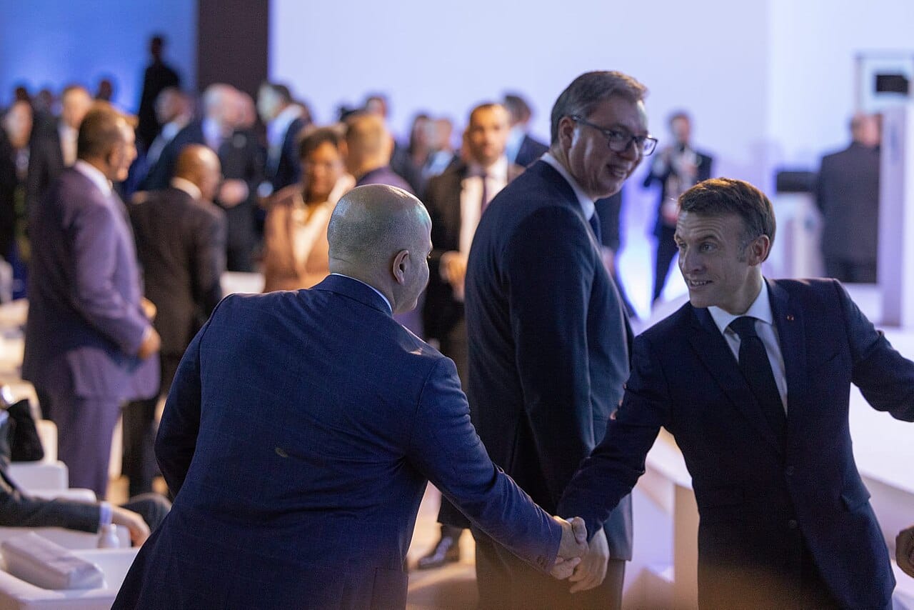 Jusuf Vrioni: dymbëdhjetë vjet burg dhe frëngjishtja që e nxori Kadarenë në botë
