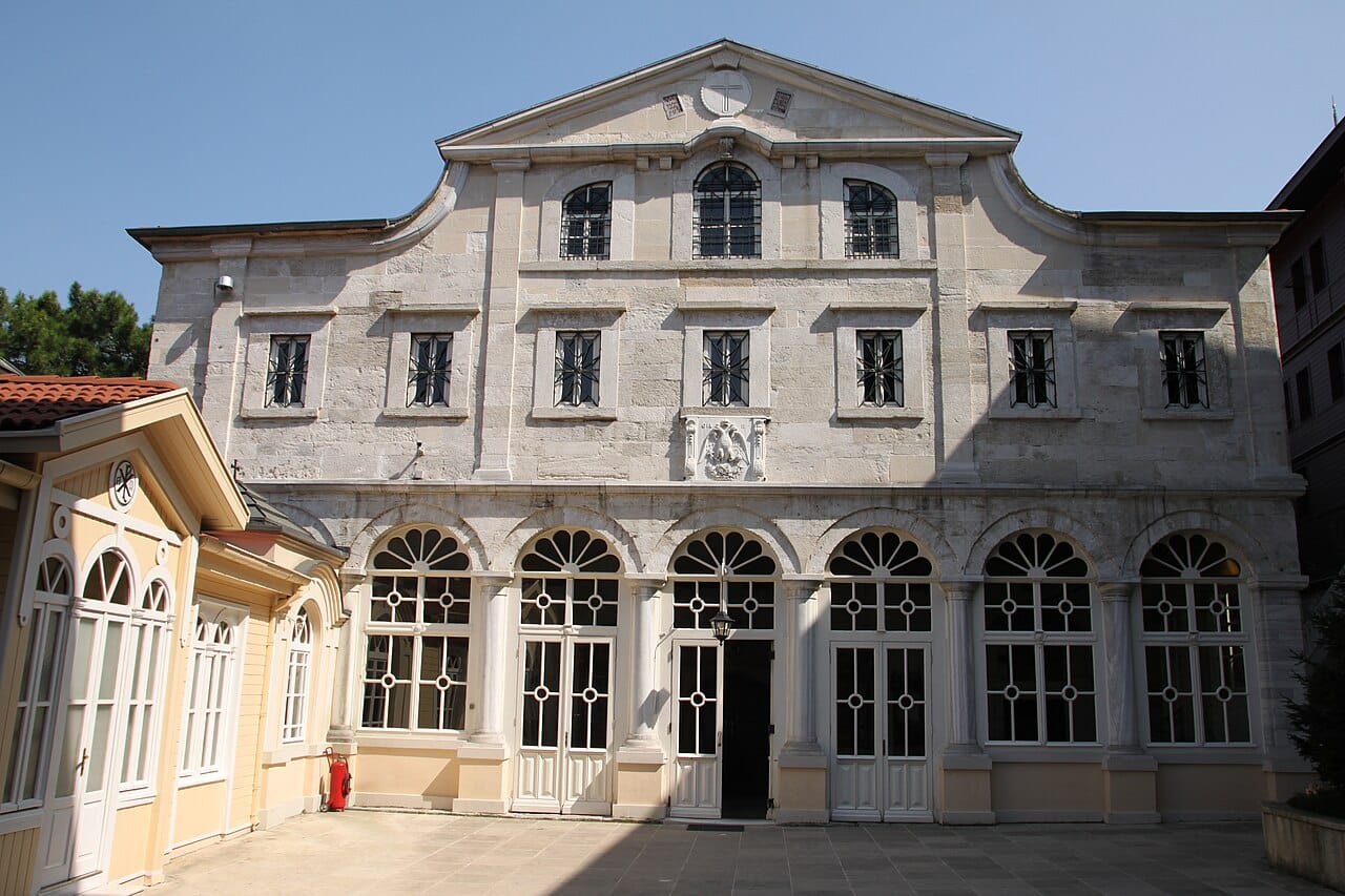 Koto Hoxhi: mësuesi që fshehu shqipen brenda një shkolle greke