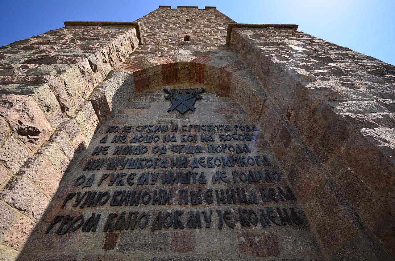 Beteja e Kosovës (1389): miti, fakti dhe instrumentalizimi i një ngjarjeje mesje