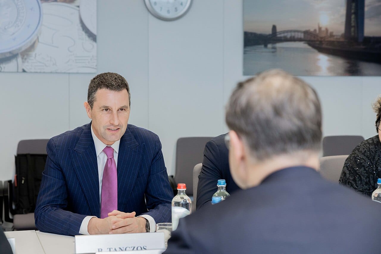 Dosjet e UDBA-së rikthehen në debat pas akuzave kundër Marte Kos