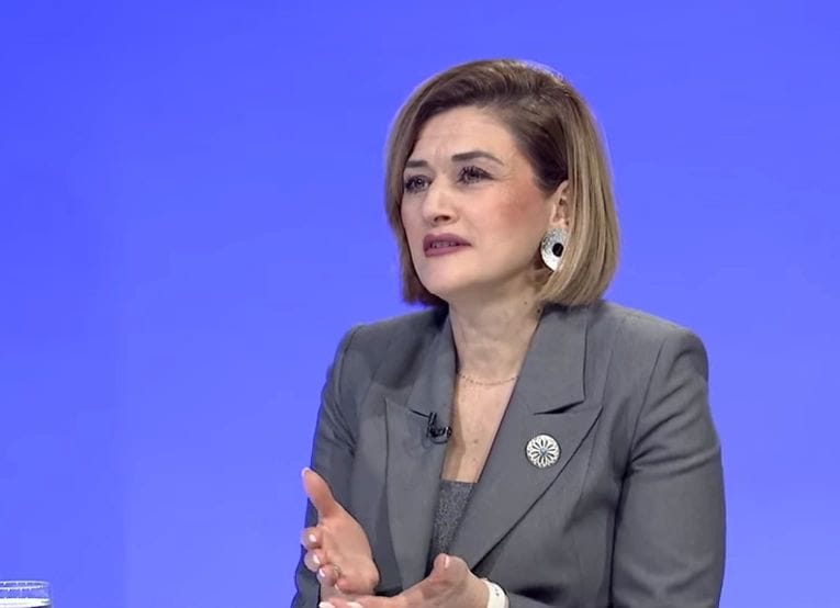 Mimoza Kusari-Lila