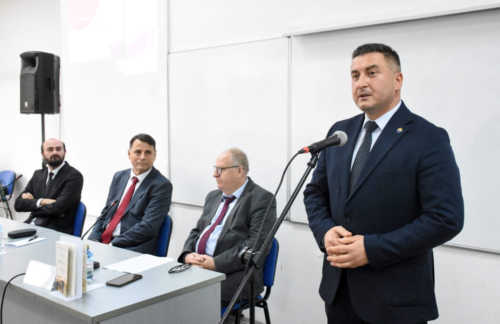 Çfarë libri promovoi Bajram Kosumi në Universitetin e Tetovës?