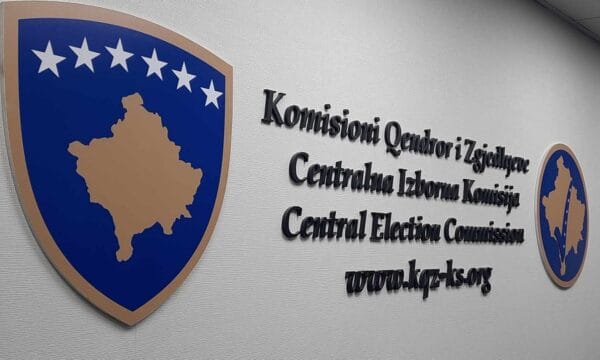 Kur mbyllet afati për votuesit me nevoja të veçanta?