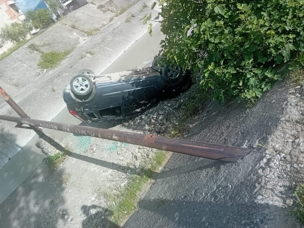 Si përfundoi makina në përruan e Zaranikës dhe si janë udhëtarët?