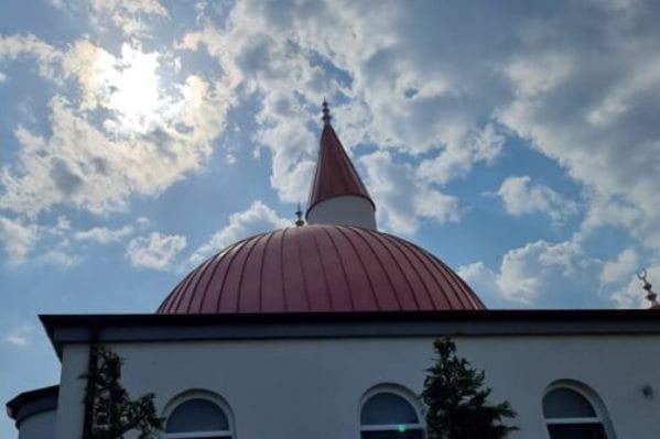 Kur është Kurban Bajrami dhe kur do të falet namazi?