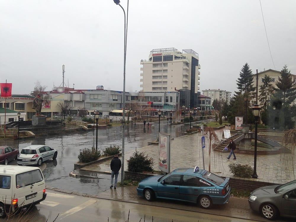Si zbritën armët zjarri dhe fishekët te nxënësit në shkollën e Skenderajt?