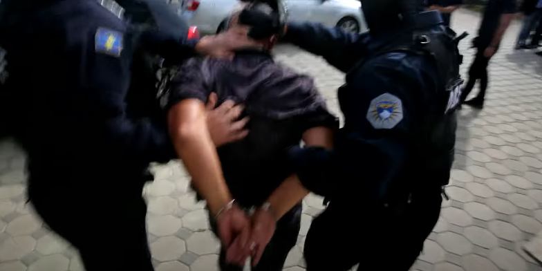 Kush u arrestua për grabitjen me thikë ndaj shtetasit kinez në Prishtinë?