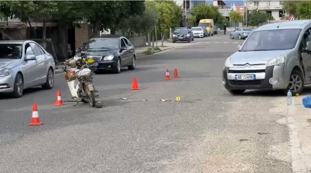 Si ndodhi aksidenti në Fier-Roskovec ku motoristi përfundoi në gjendje të rëndë?