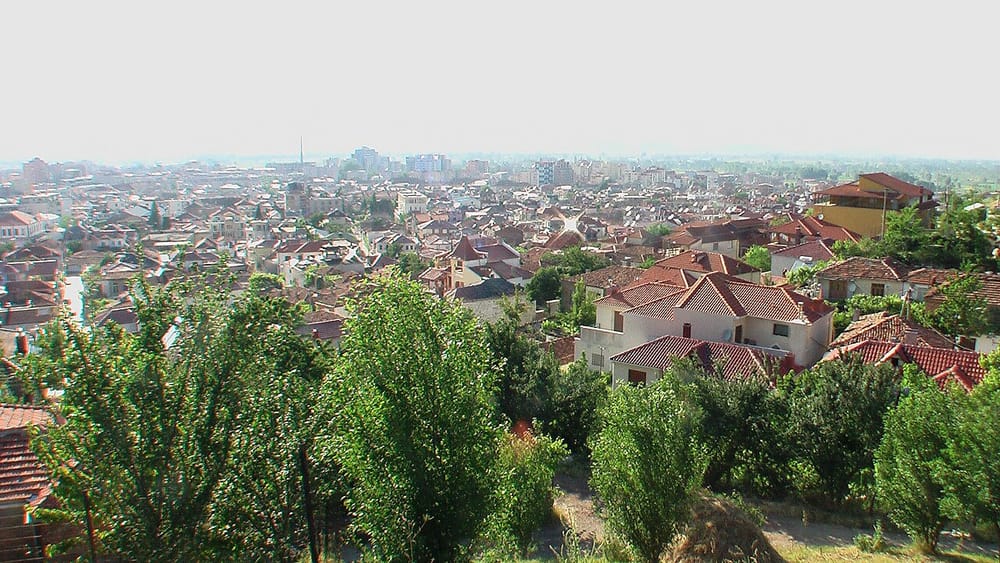 Çfarë ishte në të vërtetë dyshimi për bombë në Korçë?