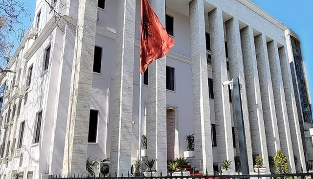 Çfarë kriteresh vendos sot Gjykata e Lartë për arrestin në burg?