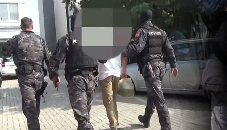 Kush gjuajti me revole ndaj policëve në Shkup?