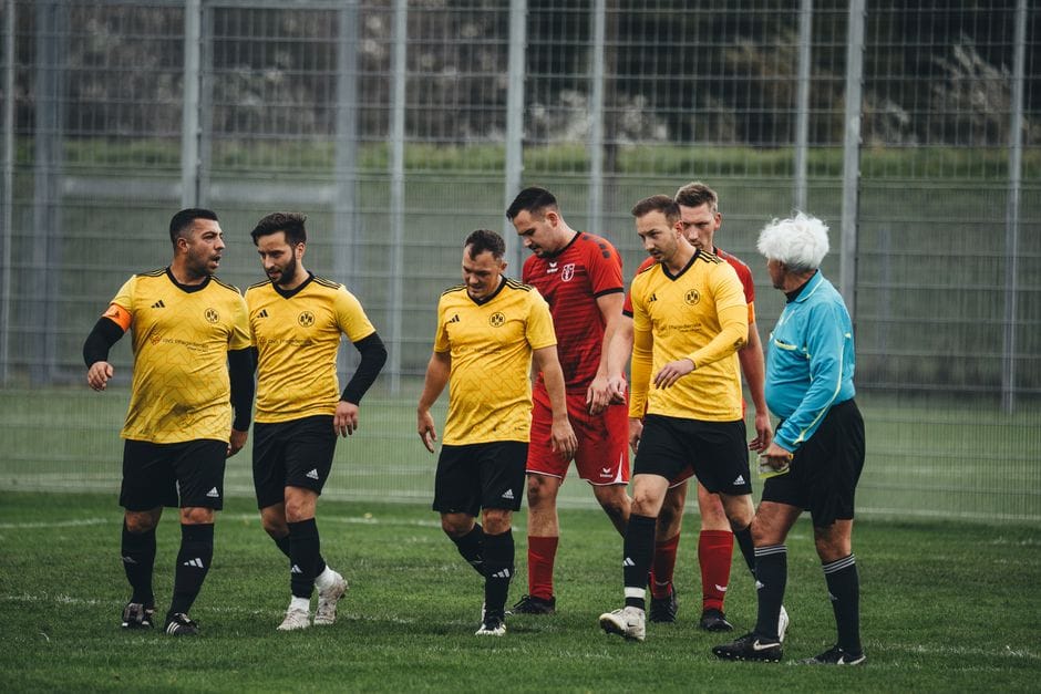 Pse blen MPB-ja e Sveçlës fanella sportive me 870 euro?