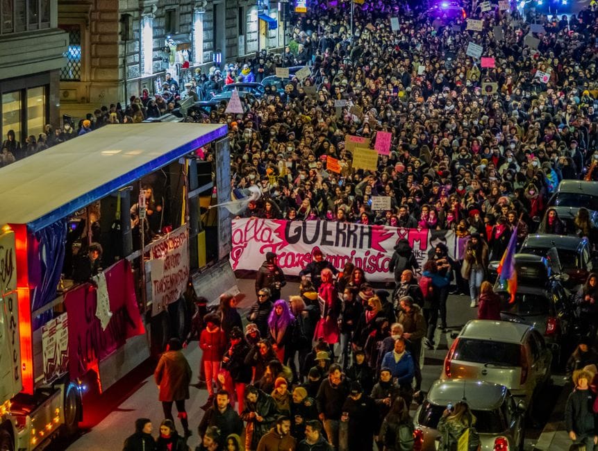 Sa ishin protestuesit e Tiranës — Berisha thotë 200 mijë, Rama vetëm 8 mijë?