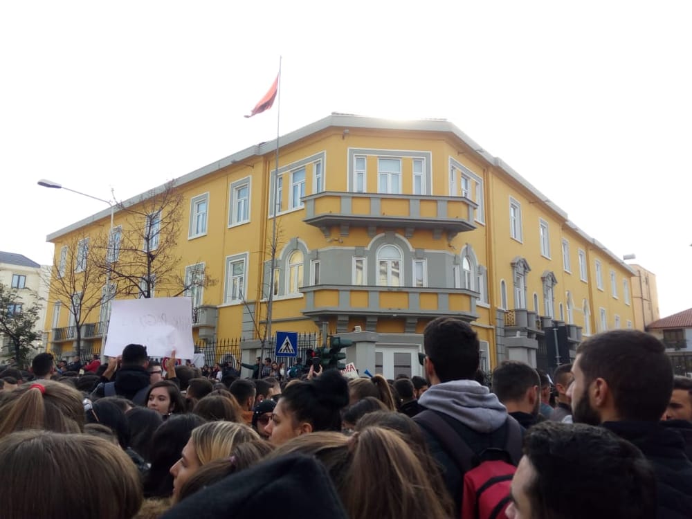 Çfarë rol luajnë Kuvendi dhe KKIE në negociatat me BE-në?
