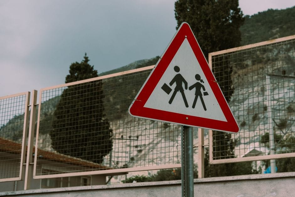 Si po edukohen mbi 1,000 fëmijë shqiptarë për sigurinë rrugore?