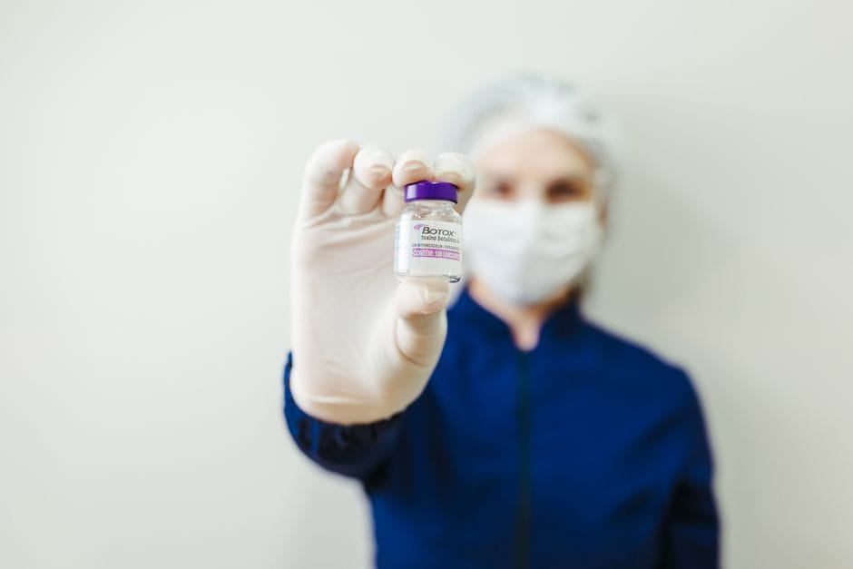 Si kontrabanduan mjeku e infermierja 199 shishe Botox nga Korea?