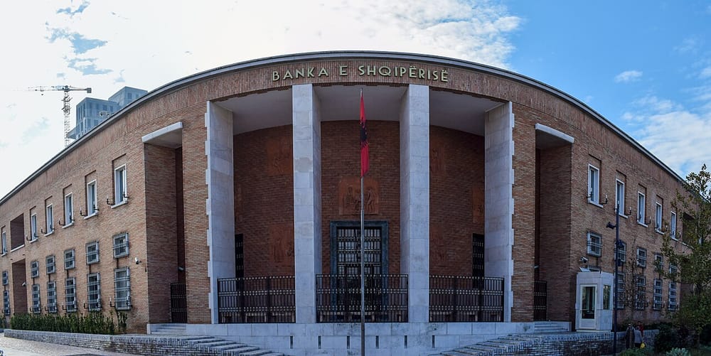 Çfarë rritje të pazakontë të depozitave në euro ka shënuar Shqipëria në maj?