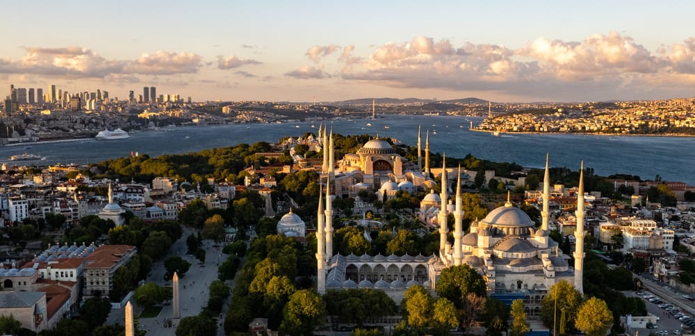 Çfarë kërkon Mickoski nga bizneset turke në Stamboll?