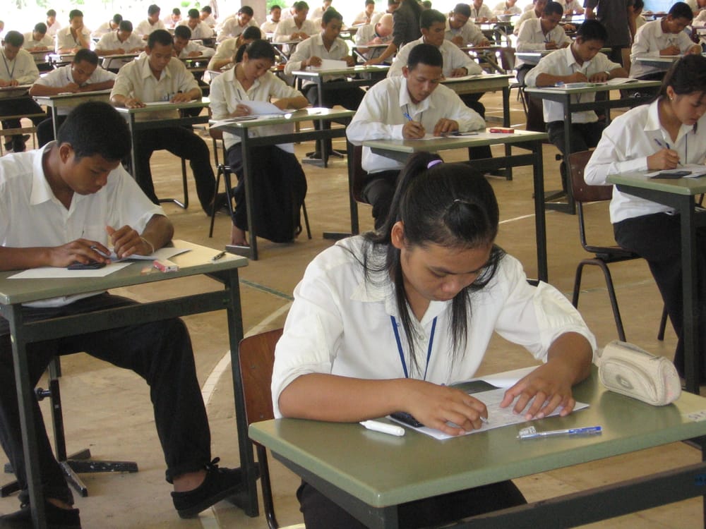 Sa maturantë i nënshtrohen sot testit të fundit të Maturës?