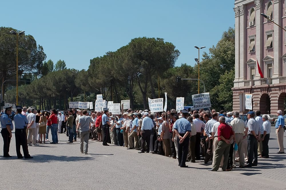 Si e lidh Rama protestën në Tiranë me influencat iraniane?