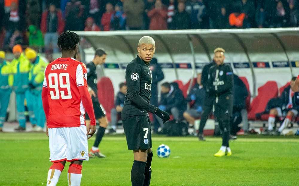 Franca mposht Suedinë 3-0 në 1/16-at e Botërorit