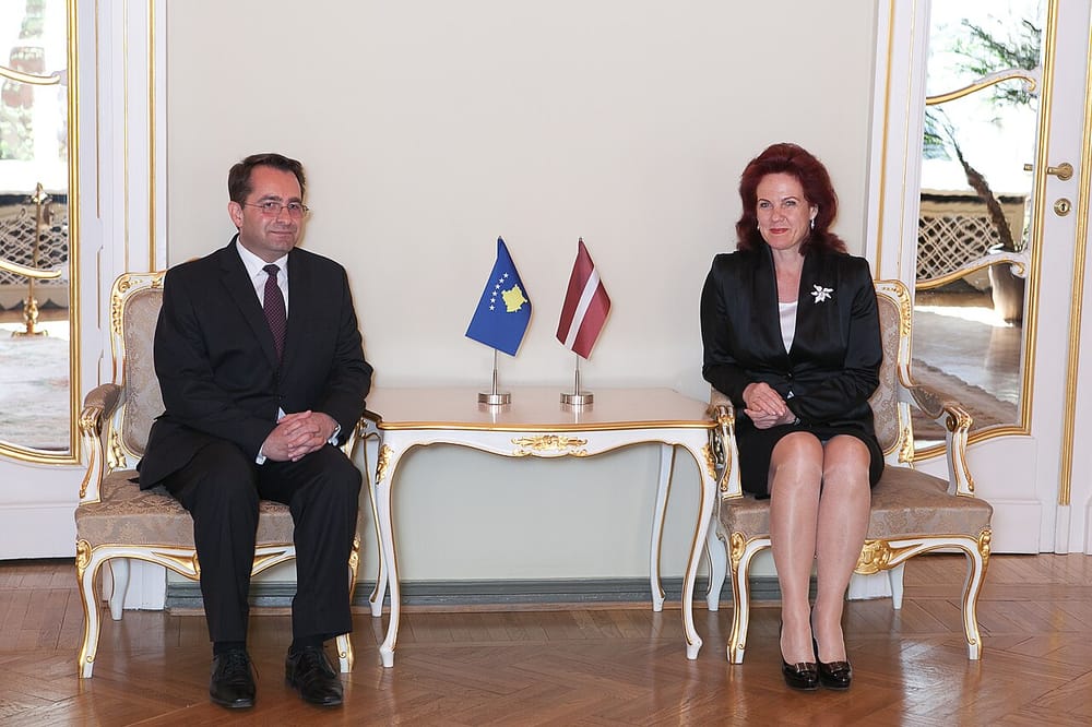 Çfarë rrezikon Kosova duke refuzuar gazin amerikan, sipas Pecit?