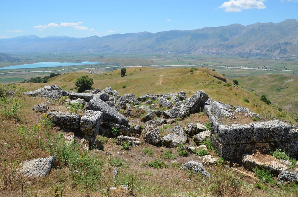 Çfarë mbetet nga qyteti i lashtë i Antigonesë?