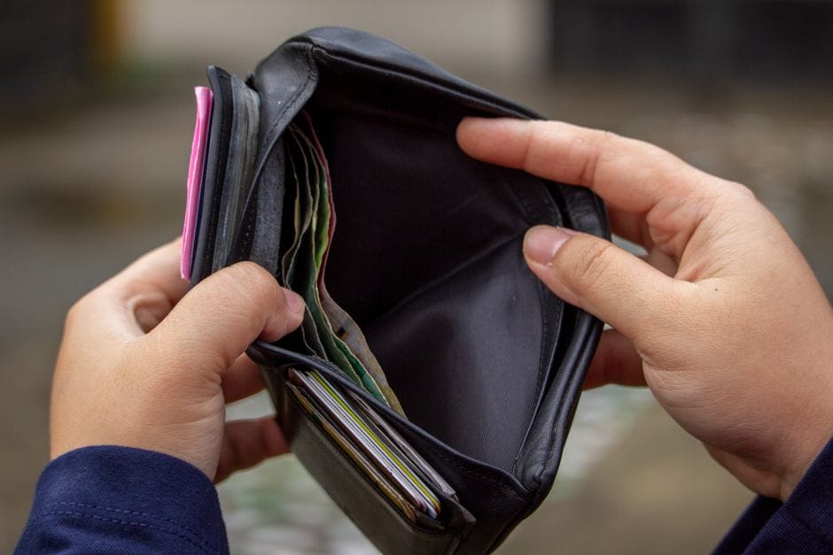 Pse paga mesatare 713 euro në Kosovë nuk e rrit mirëqenien?