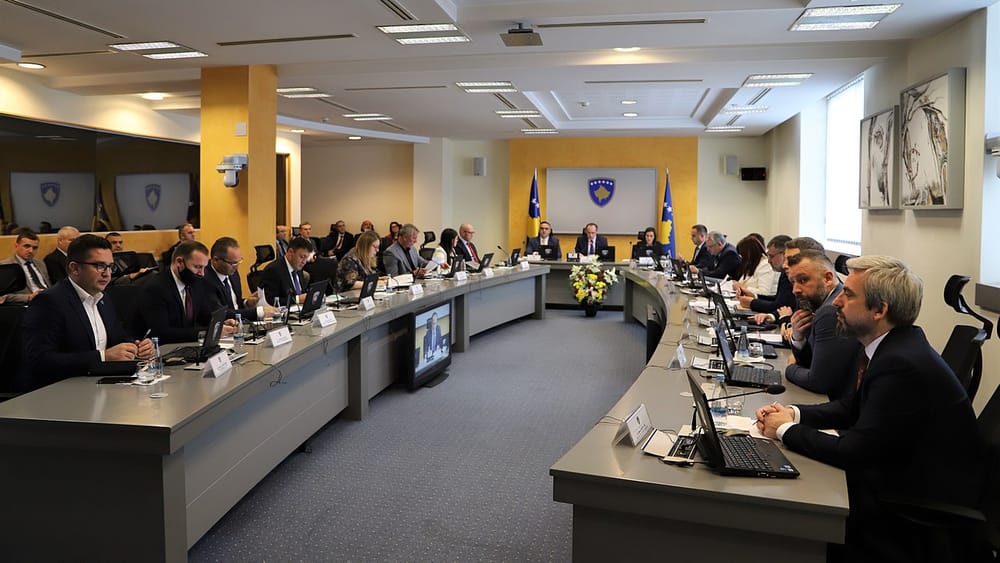 Pse Kosova refuzon gazin amerikan dhe kthehet te thëngjilli?