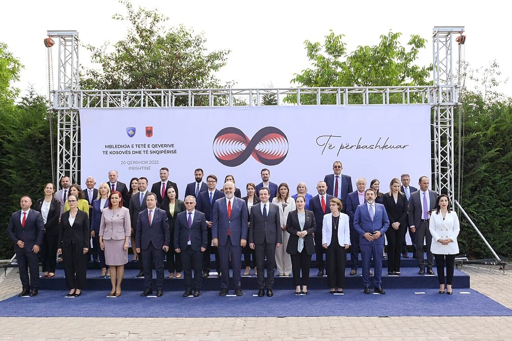 Pse Altin Ketro sfidon standardin e dyfishtë në kritikën ndaj qeverisë Rama?