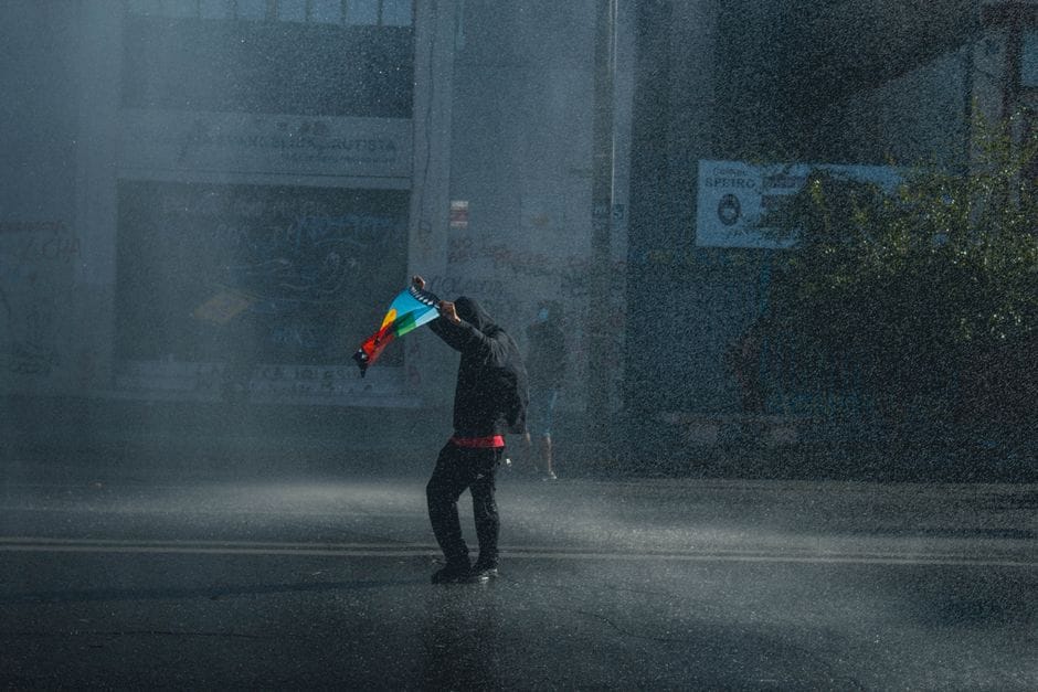 Pse procedoi policia 23 protestues pas tubimit të mërkurës?