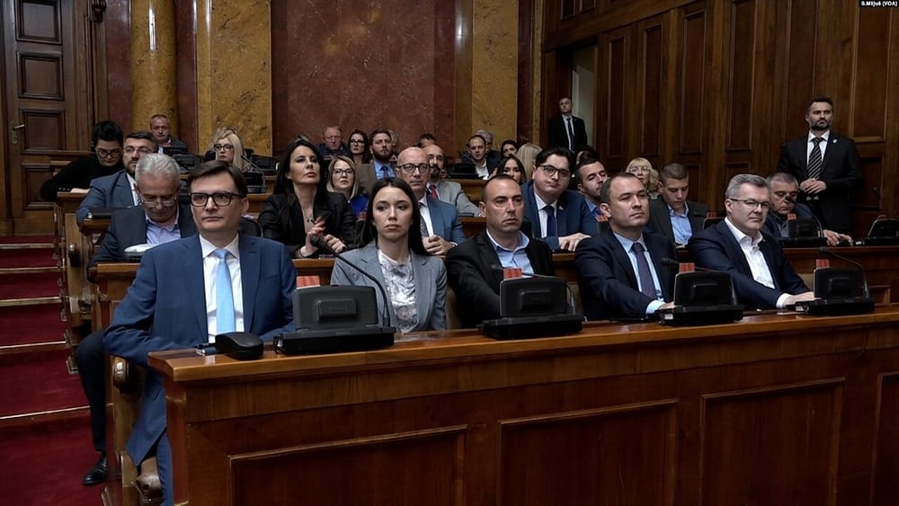 Vuçiç shpall dorëheqjen brenda javësh