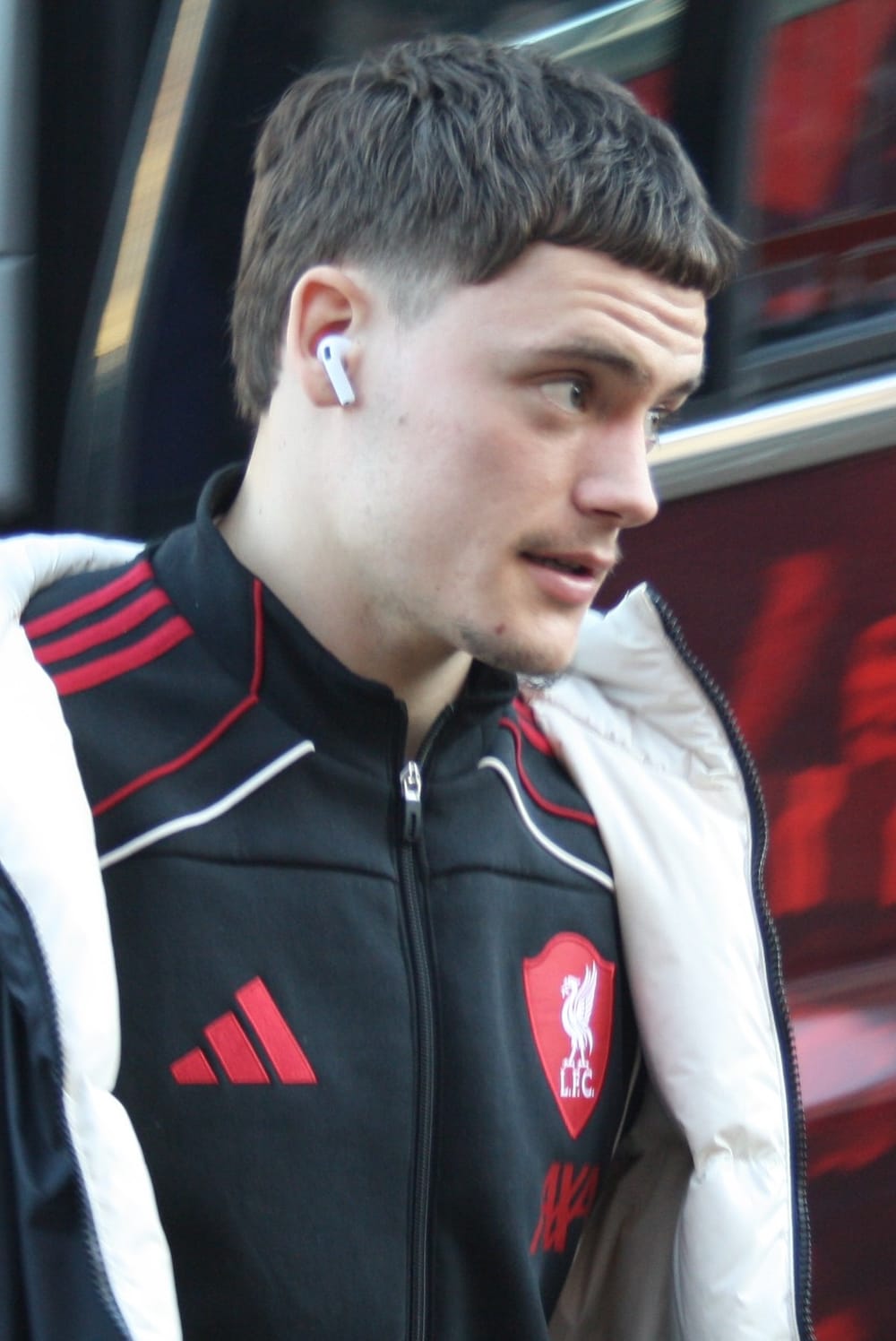 Pse Florian Wirtz mund të largohet nga Liverpooli pas një viti?