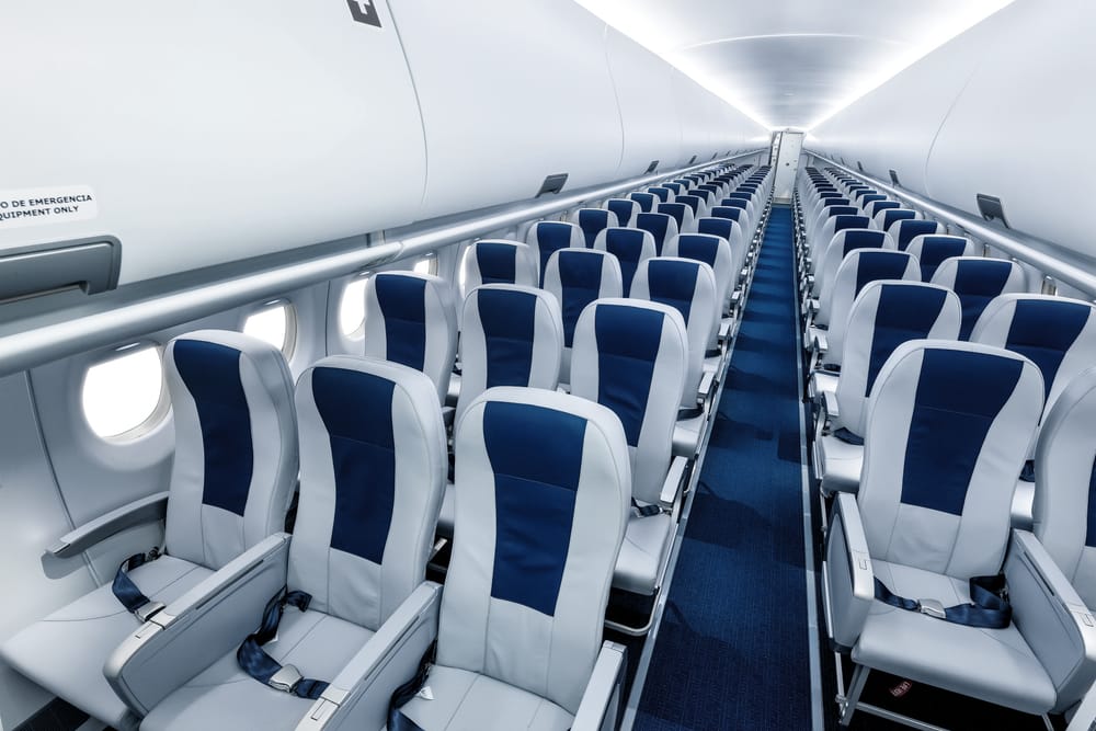 Pasagjeri vdes në fluturimin Xheda–Gjenevë, ekuipazhi e vendos pranë një të riu