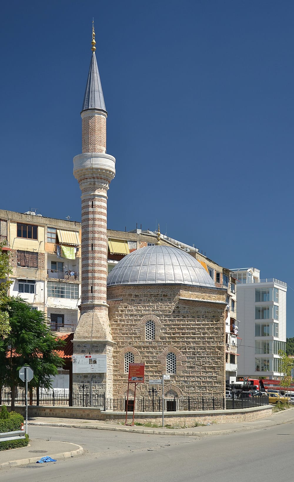 Si abuzuan 6 funksionarë me ndihmën ekonomike në Elbasan?