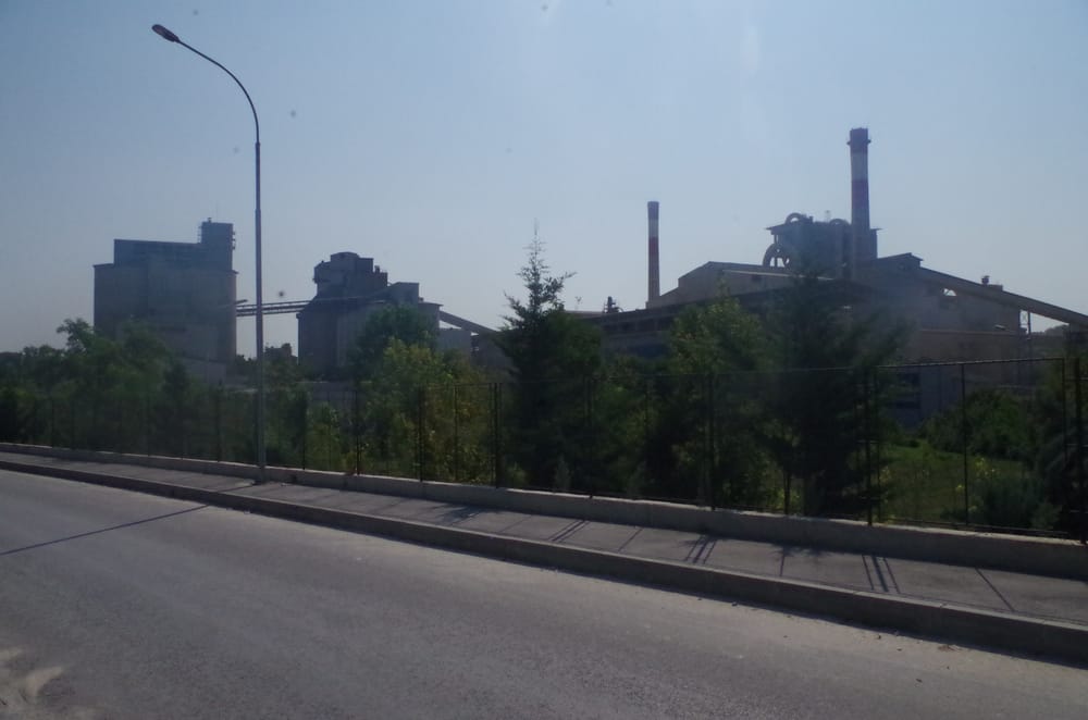 Pse 'Stop Usjes' proteston sot kundër lejes së çimentores?