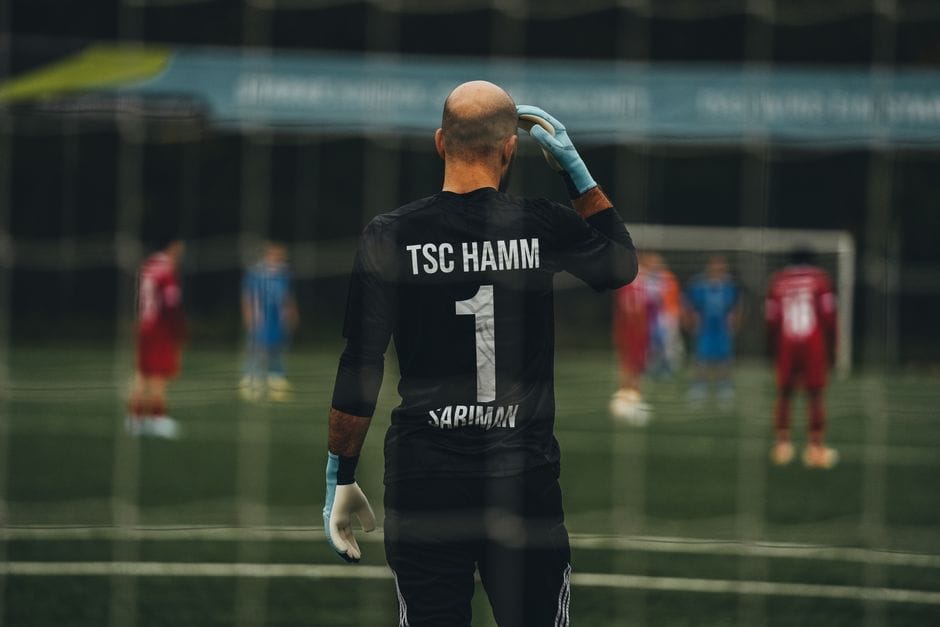 Pse Xhaka ia mori penalltinë Manzambit, kur hat-triku priste?