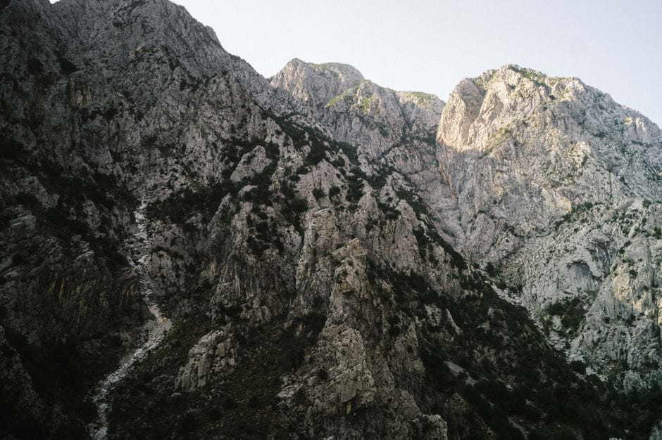 Besimet popullore: ora, zana dhe kuçedra