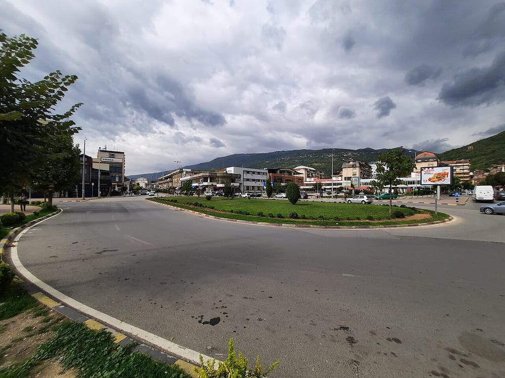 Pse u sulmua ekipi i TV Telma në Qendrën për Punësim në Tetovë?