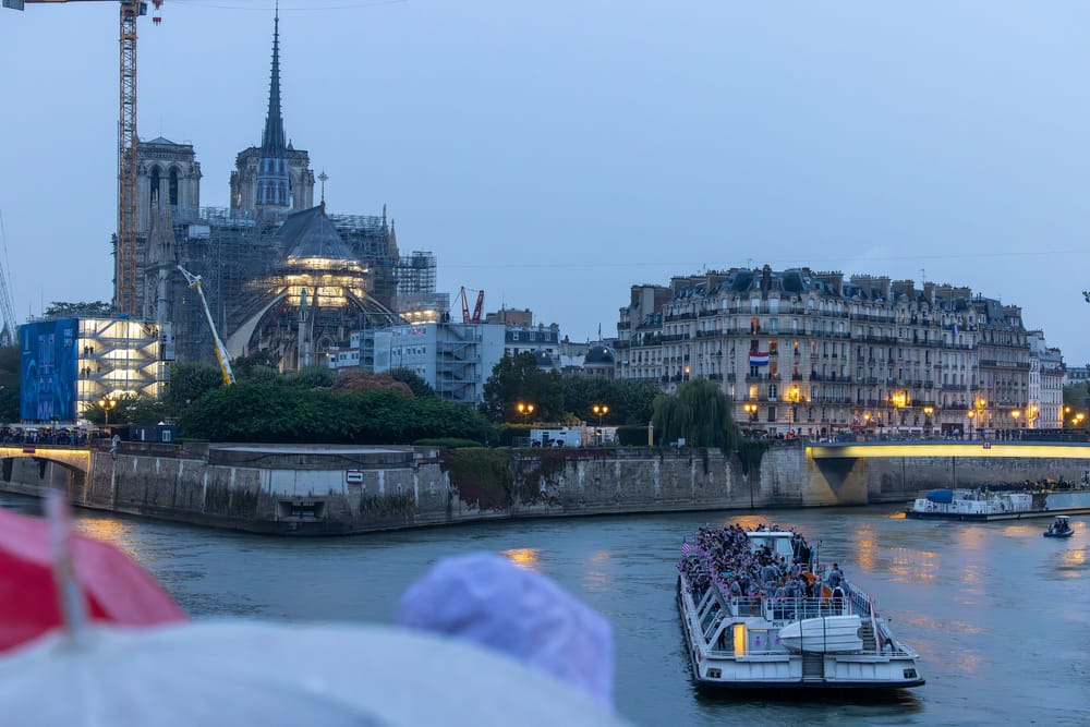 Çfarë mesazhi dërgoi Sveçla nga Parisi për 27-vjetorin e çlirimit?