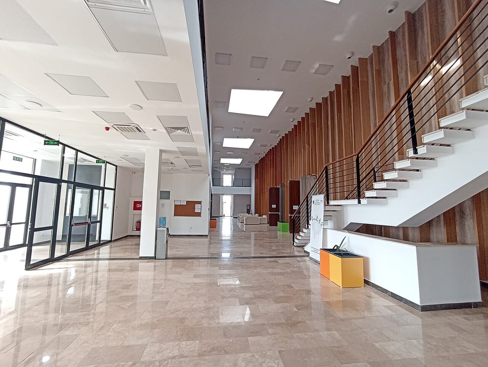 Qeveria miraton rregulla të reja shpërblimi për nëpunësit civilë