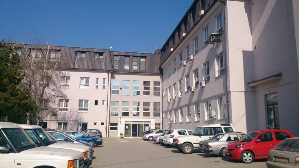 Si të mbrohemi nga vala e të nxehtit që godet Kosovën?