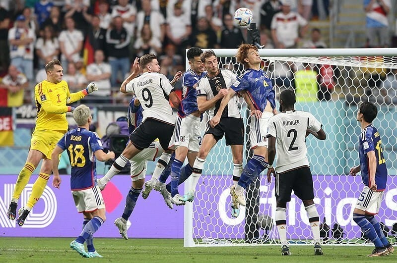 Japonia dhe Suedia kalojnë në 1/8-të pas 1-1 në Dallas