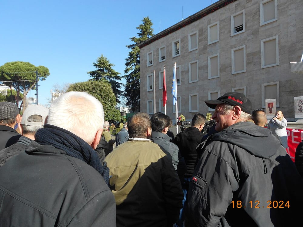 Pse i riu akuzon Edi Ramën për metoda komuniste dhe kërkon dorëheqjen e tij?