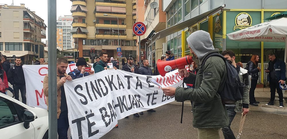 Çfarë parashikon Arbër Hitaj për fatin e PS-së dhe PD-së në Tiranë?