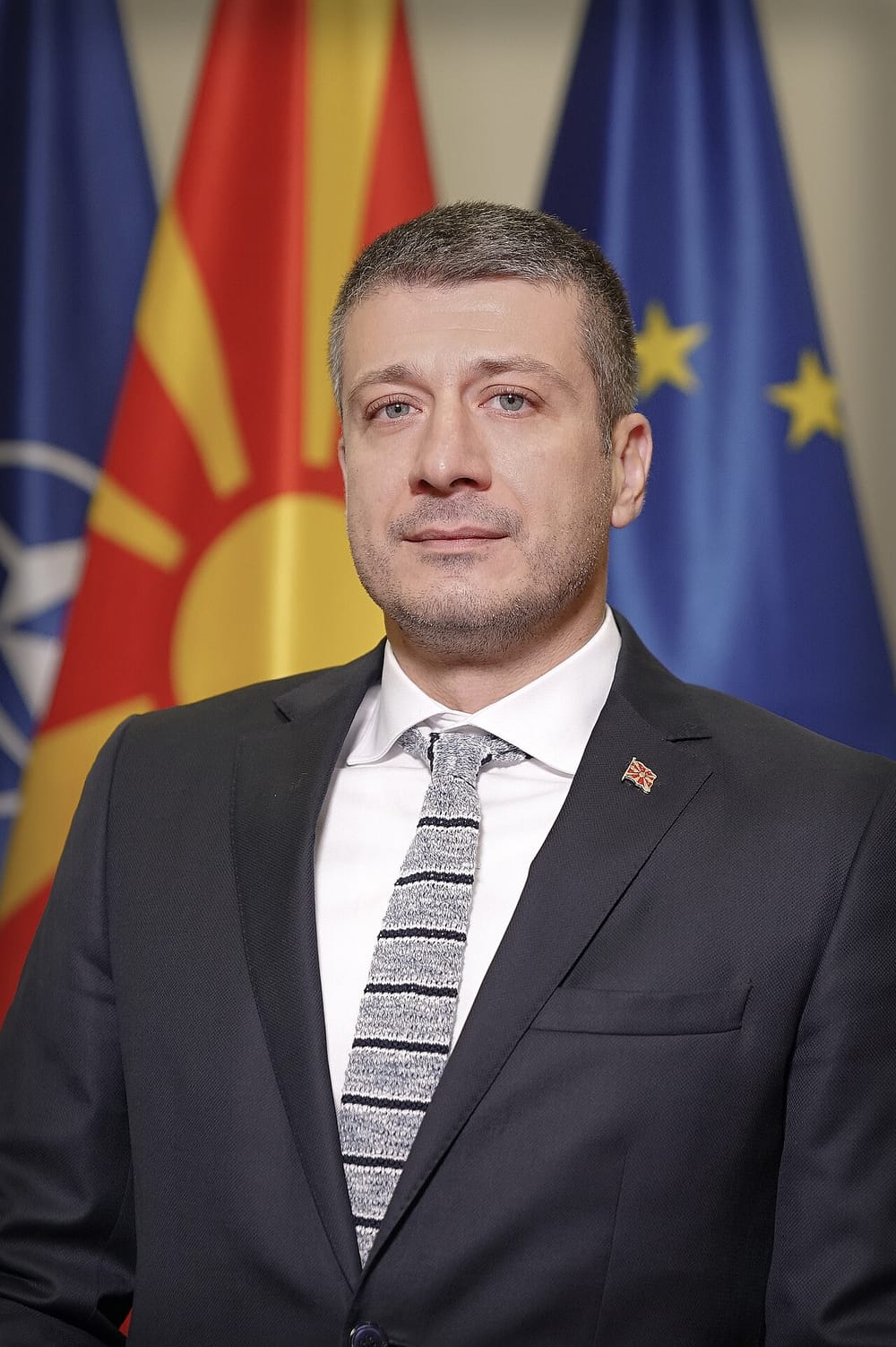 Çfarë po ndërton Perinski për komunat e Maqedonisë?