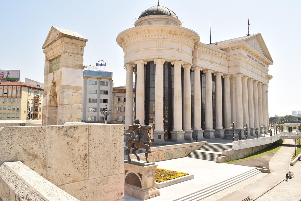 Çfarë investimesh përmend Mexhiti si provë të përfaqësimit shqiptar?