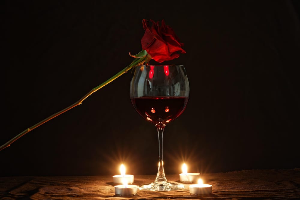 Pse ndikon vera e kuqe si afrodiziak në jetën seksuale?