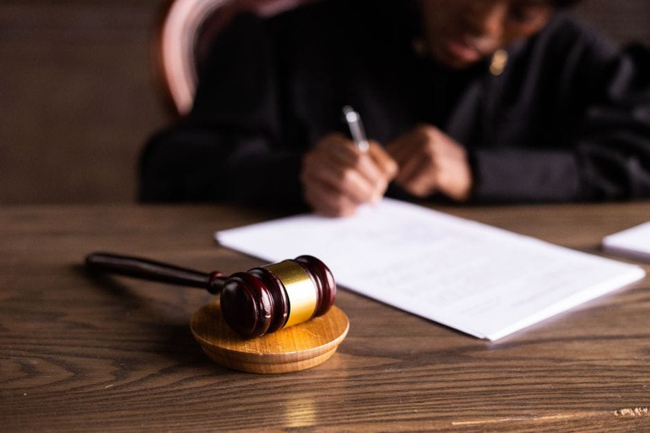 Supremja i kundërpërgjigjet Odës së Avokatëve: Vonesat në paraburgim, të pavërteta